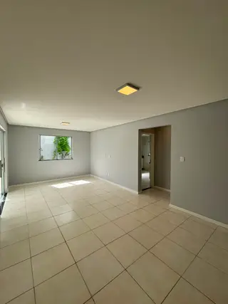 Casa à Venda em Lauro de Freitas - Buraquinho - foto 1